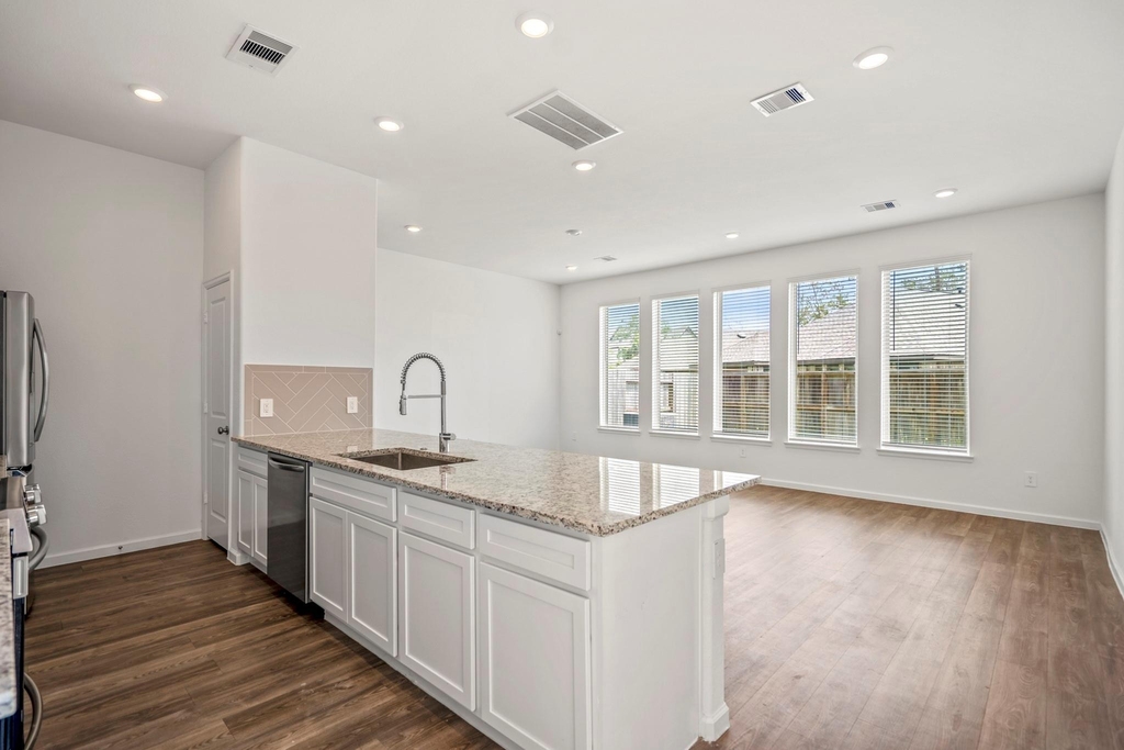 613 Royal Arch Drive - Photo 8
