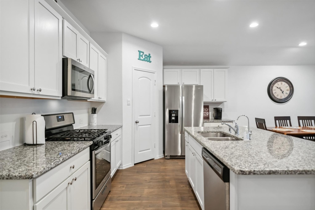 3308 Cold Swan Court - Photo 7