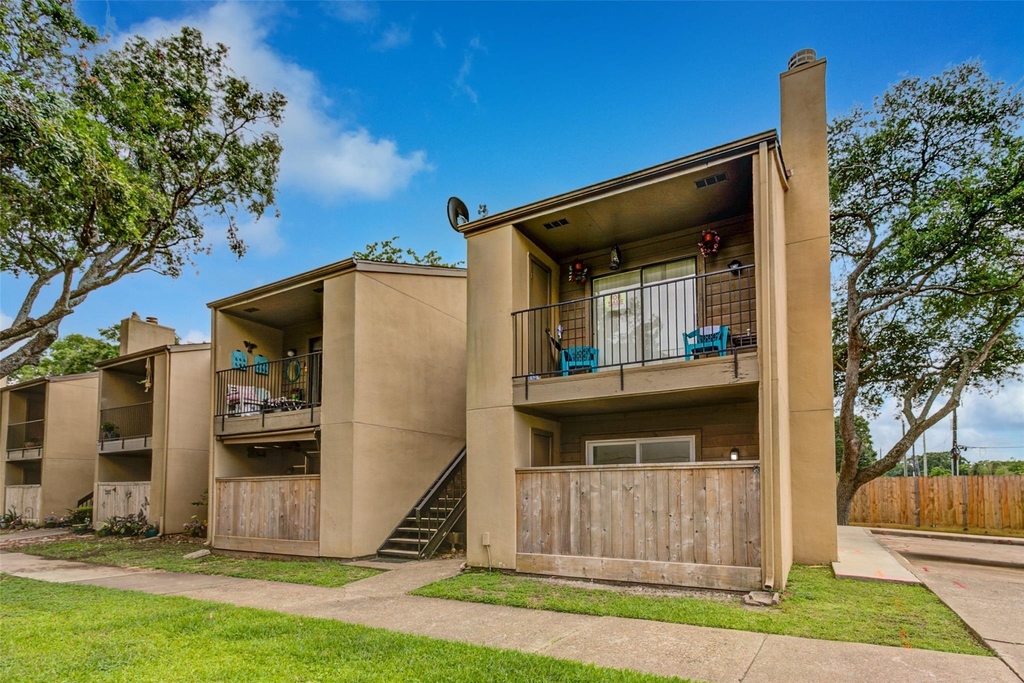3300 Pebblebrook Drive - Photo 23