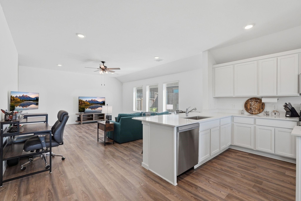 651 Spring Ashberry Court - Photo 9