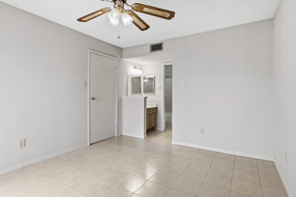 3919 Fairmont - Photo 12
