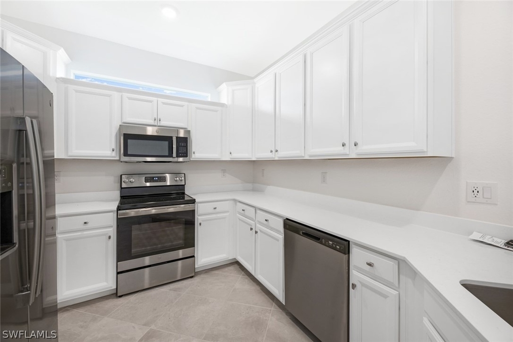 2672 Vine Avenue - Photo 6