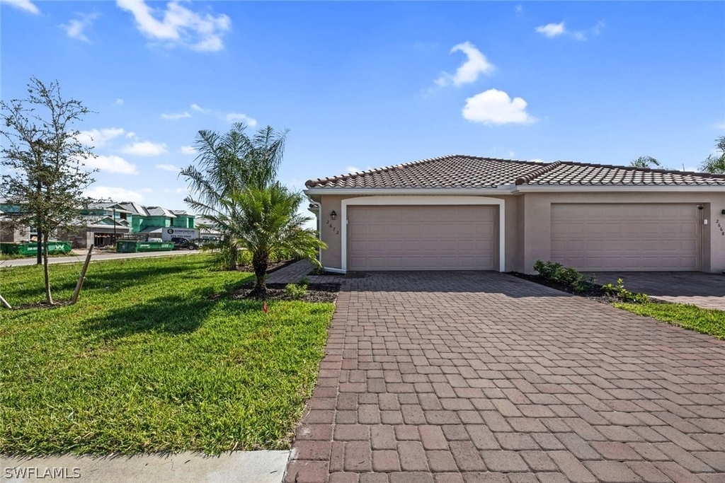 2672 Vine Avenue - Photo 2