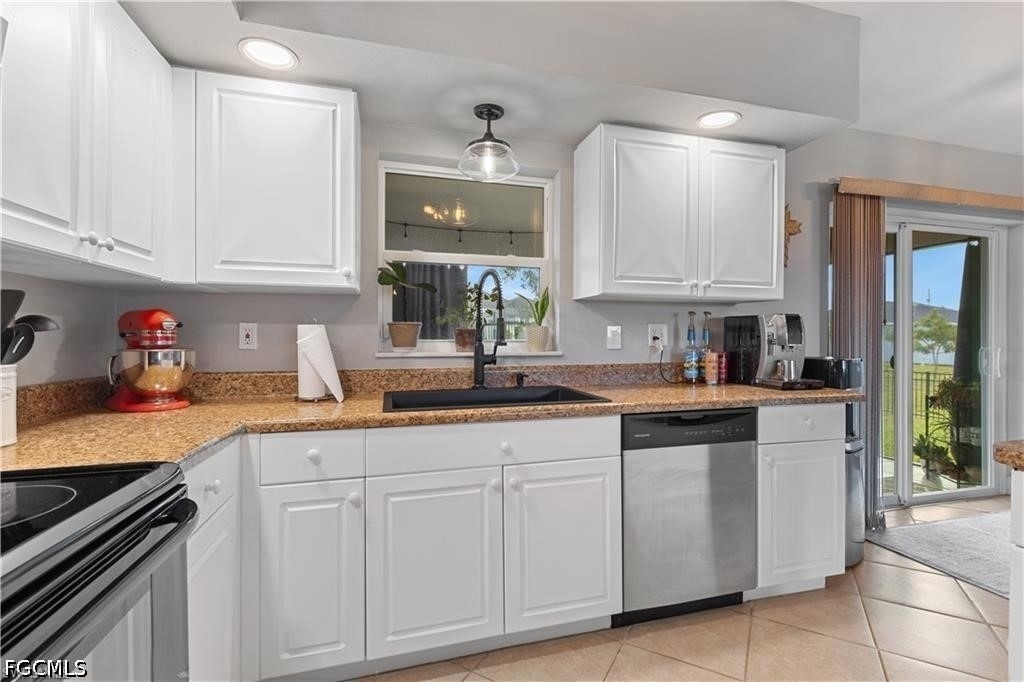 231 Nw 26th Avenue - Photo 2