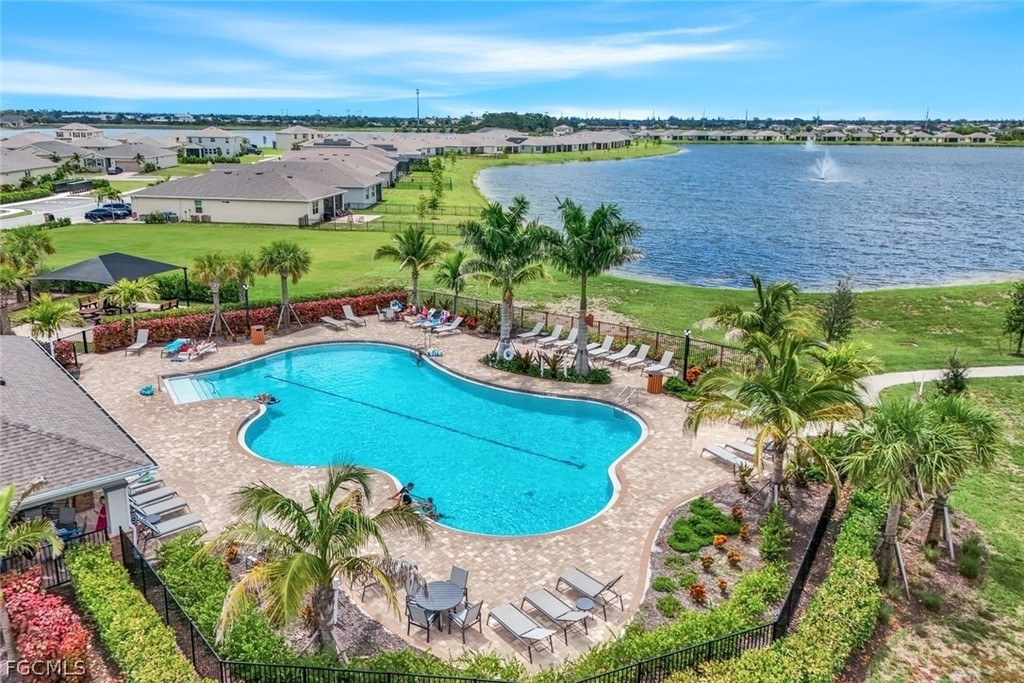 421 Coral Reef Place - Photo 1