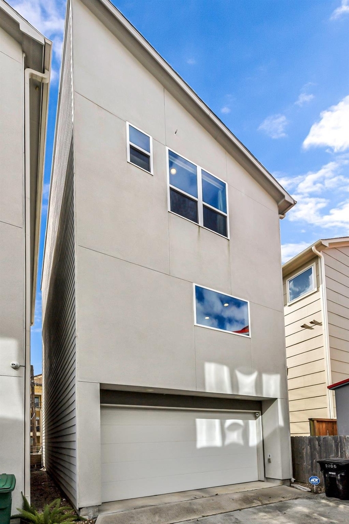 3105 Gillespie Street - Photo 41