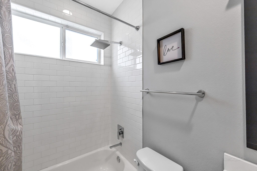 3105 Gillespie Street - Photo 10