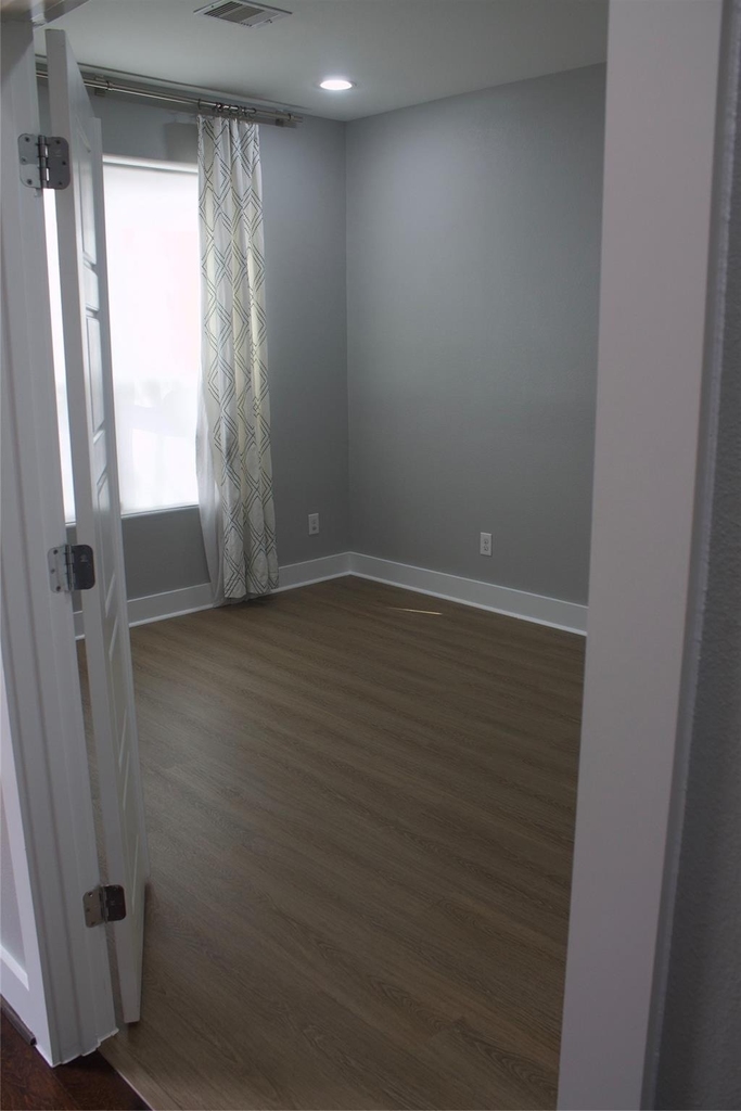 3105 Gillespie Street - Photo 7