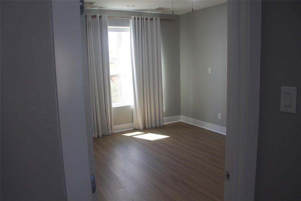 3105 Gillespie Street - Photo 29