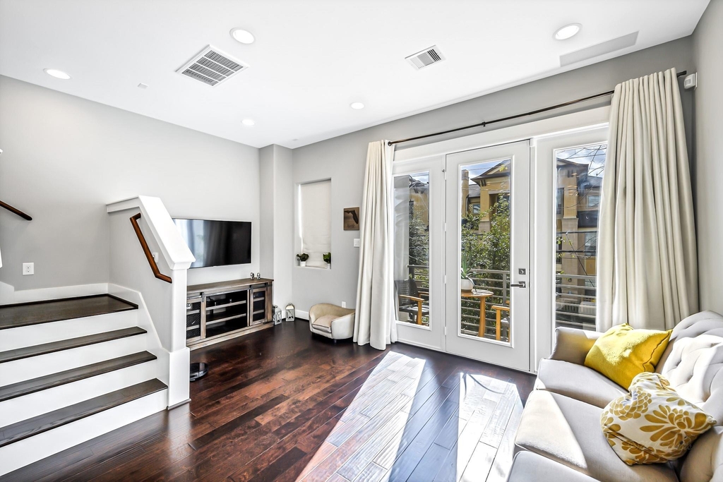 3105 Gillespie Street - Photo 15