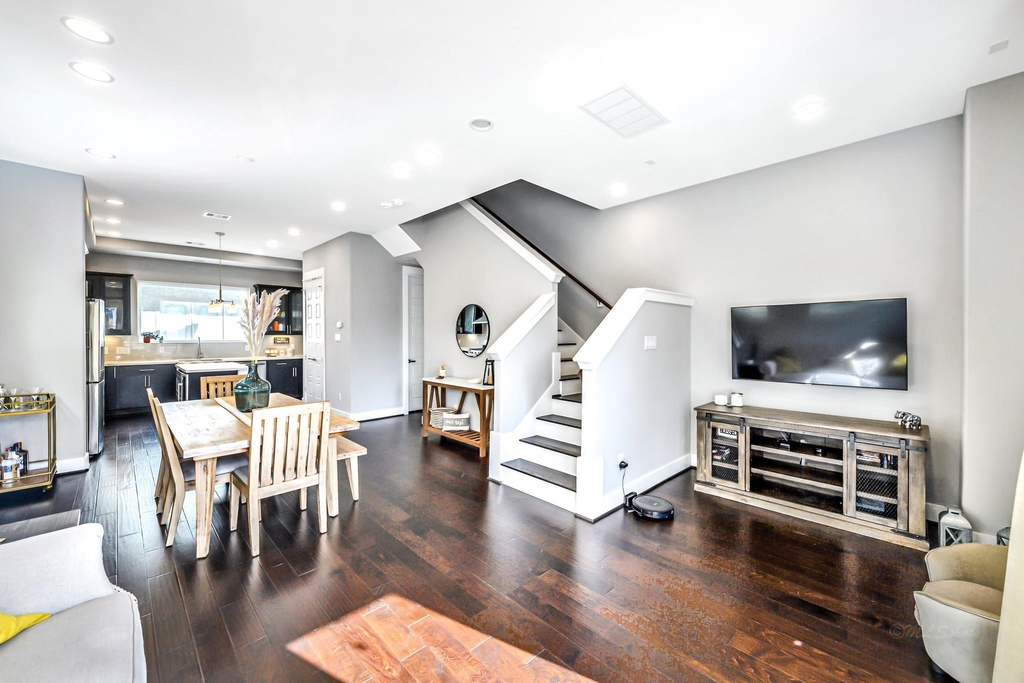 3105 Gillespie Street - Photo 17