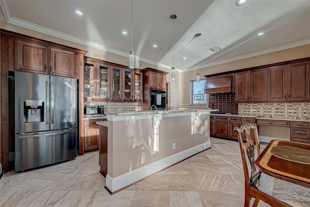 2011 Crescent Drive - Photo 3