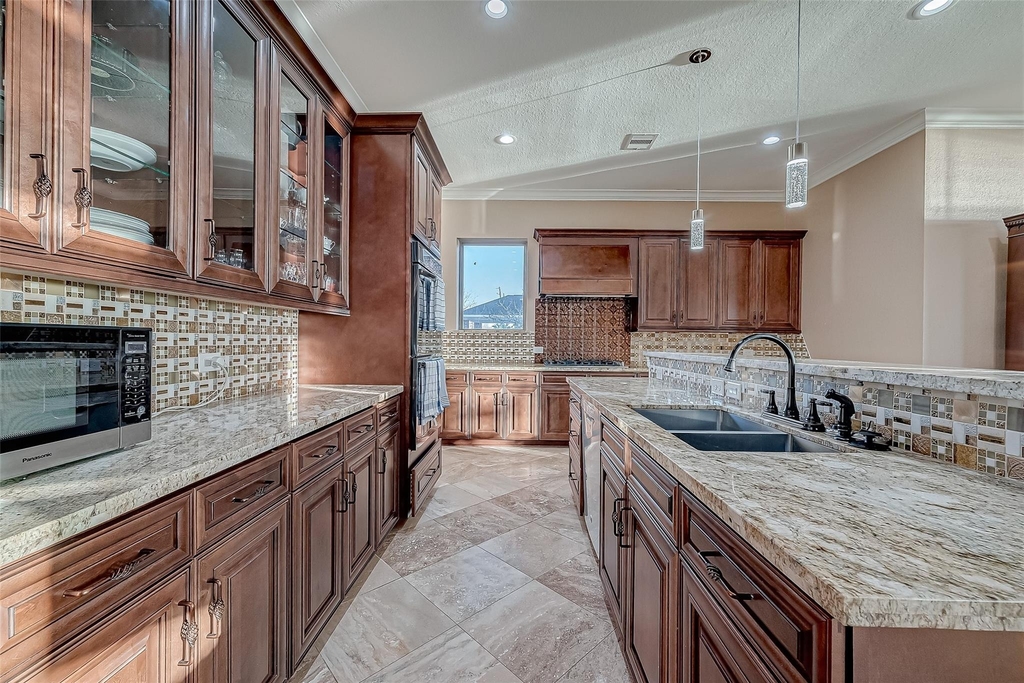 2011 Crescent Drive - Photo 8