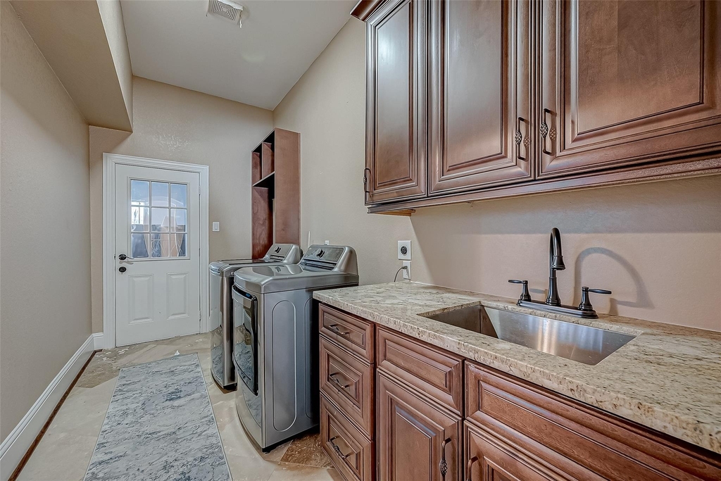 2011 Crescent Drive - Photo 11