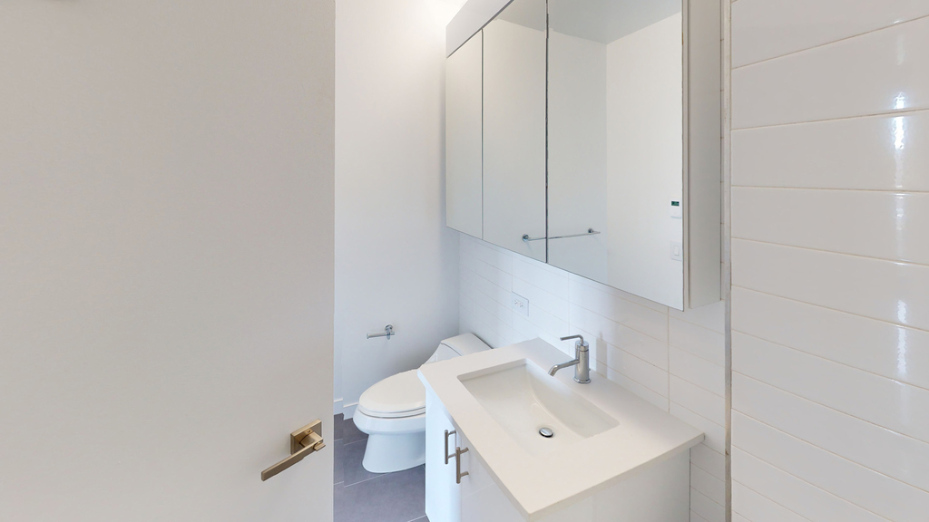 801 Amsterdam Ave - Photo 4