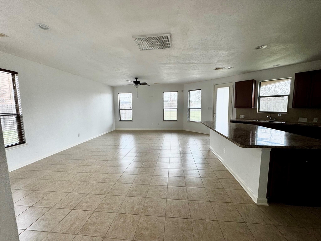 7540 Connemara Drive - Photo 4