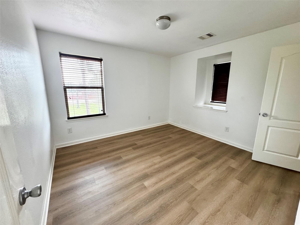 7540 Connemara Drive - Photo 13