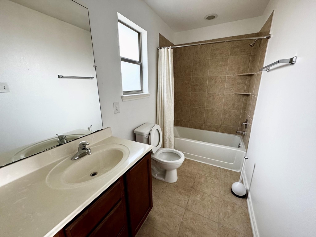 7540 Connemara Drive - Photo 11