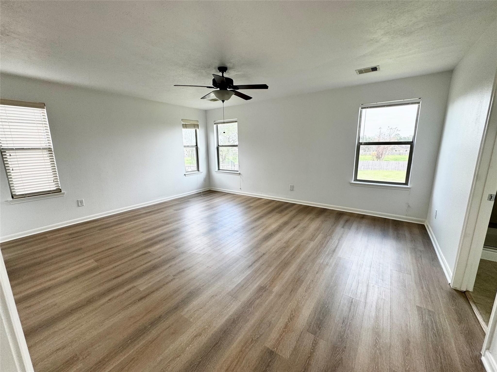 7540 Connemara Drive - Photo 9