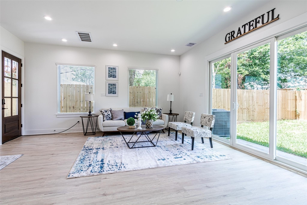 6814 Burkett Street - Photo 4
