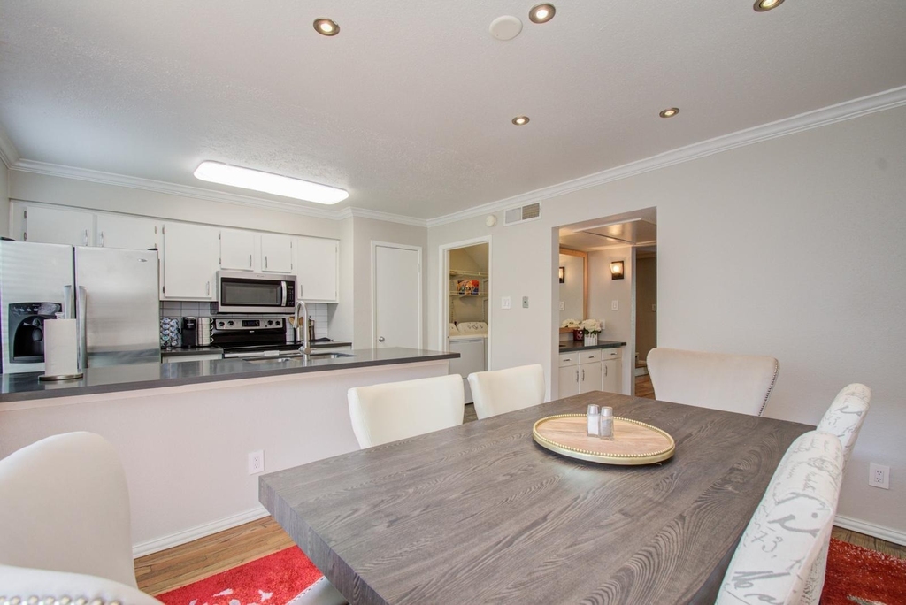 5807 Beverly Hill Street - Photo 5