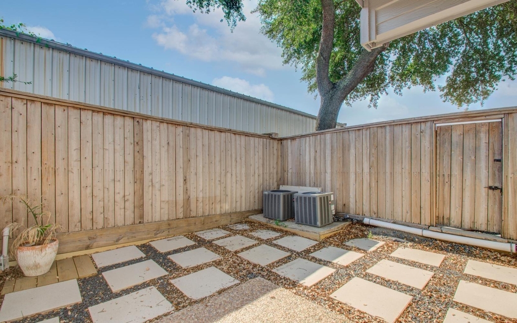 5807 Beverly Hill Street - Photo 14