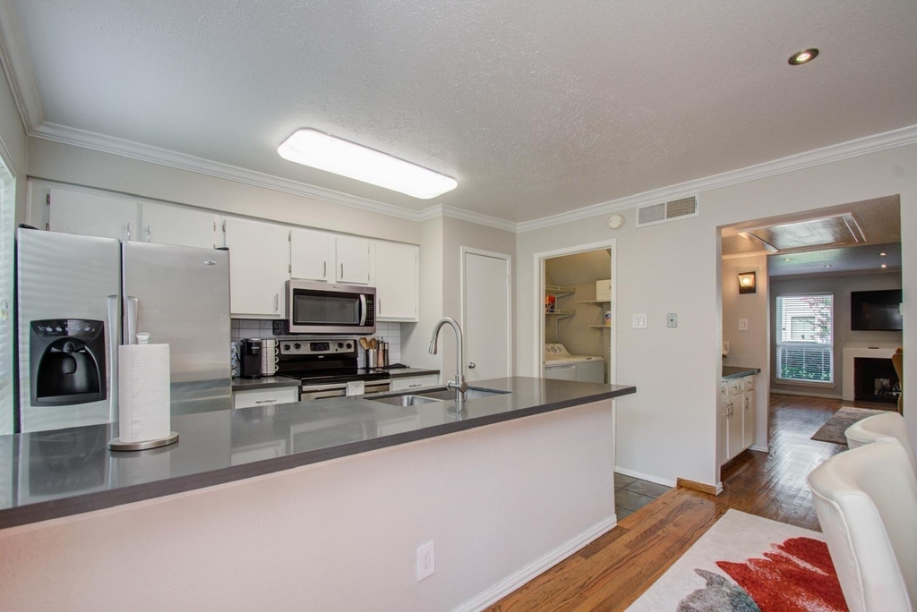 5807 Beverly Hill Street - Photo 6