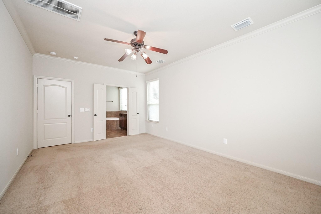 19 Sandwell Place - Photo 6
