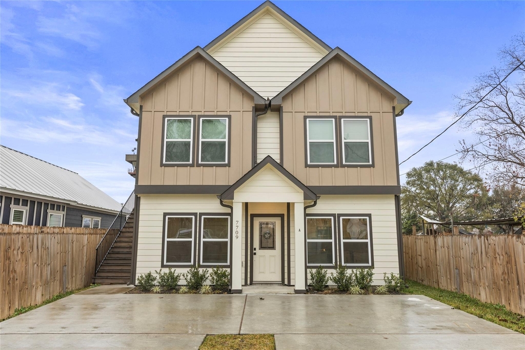 7709 Saint Louis Street - Photo 0