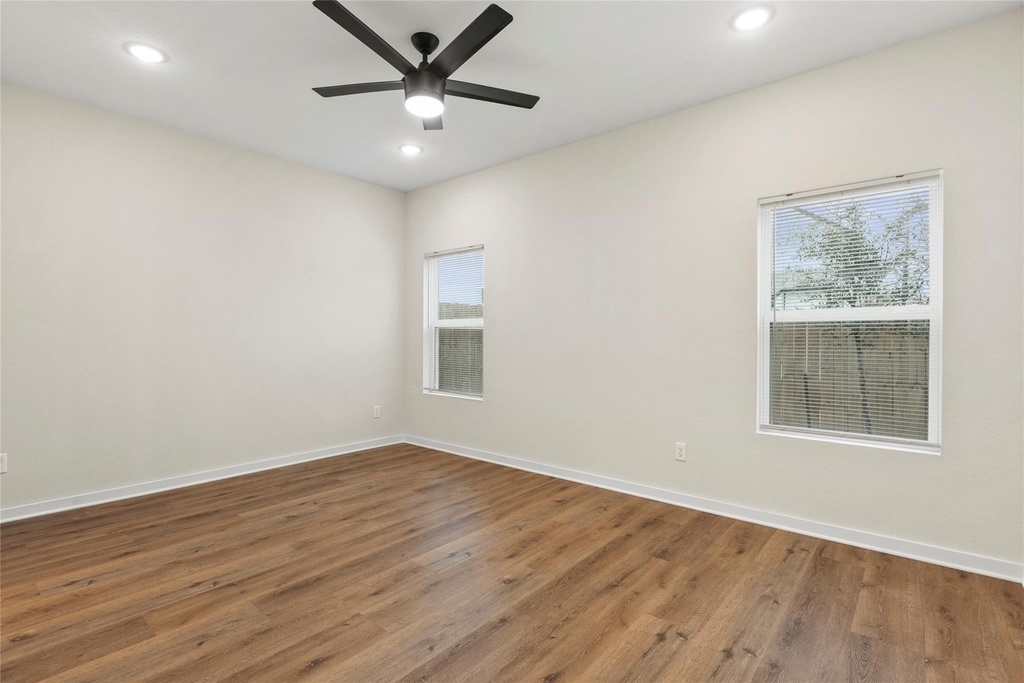 7709 Saint Louis Street - Photo 6