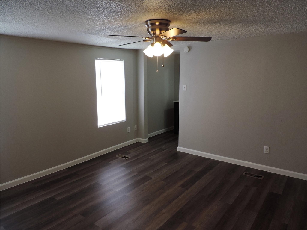 1668 Fm 2518 - Photo 5
