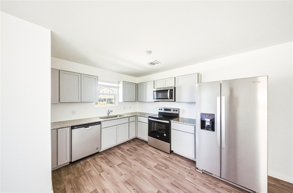 16802 N Marie Village Dr - Photo 7