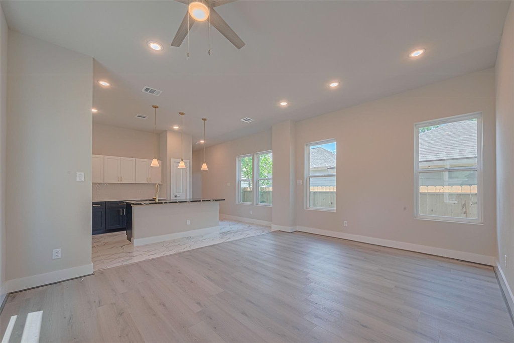 2414 Sam Wilson 001 Street - Photo 5