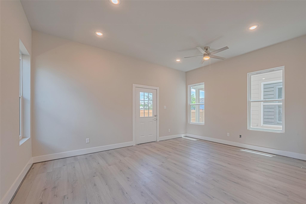 2414 Sam Wilson 001 Street - Photo 6