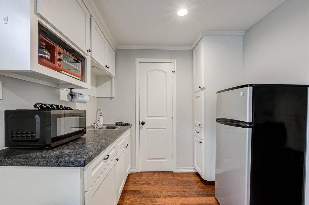 921 Kern Street - Photo 16