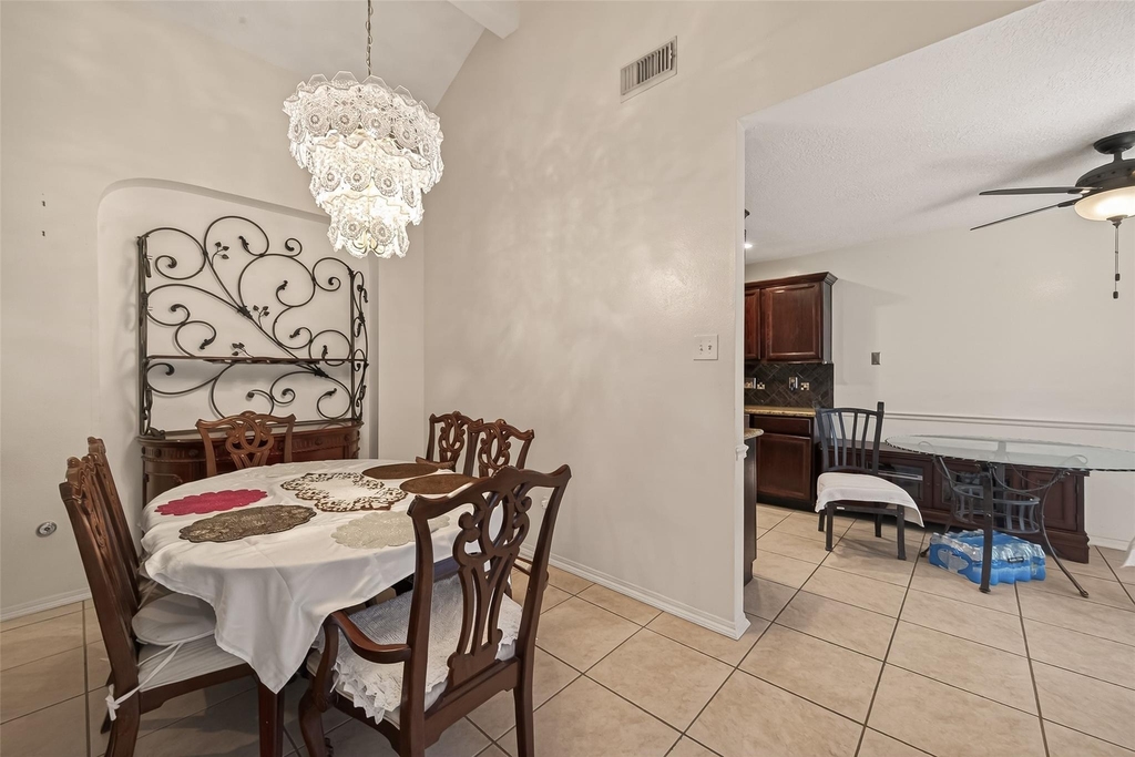 8203 Paddington Place Drive - Photo 8