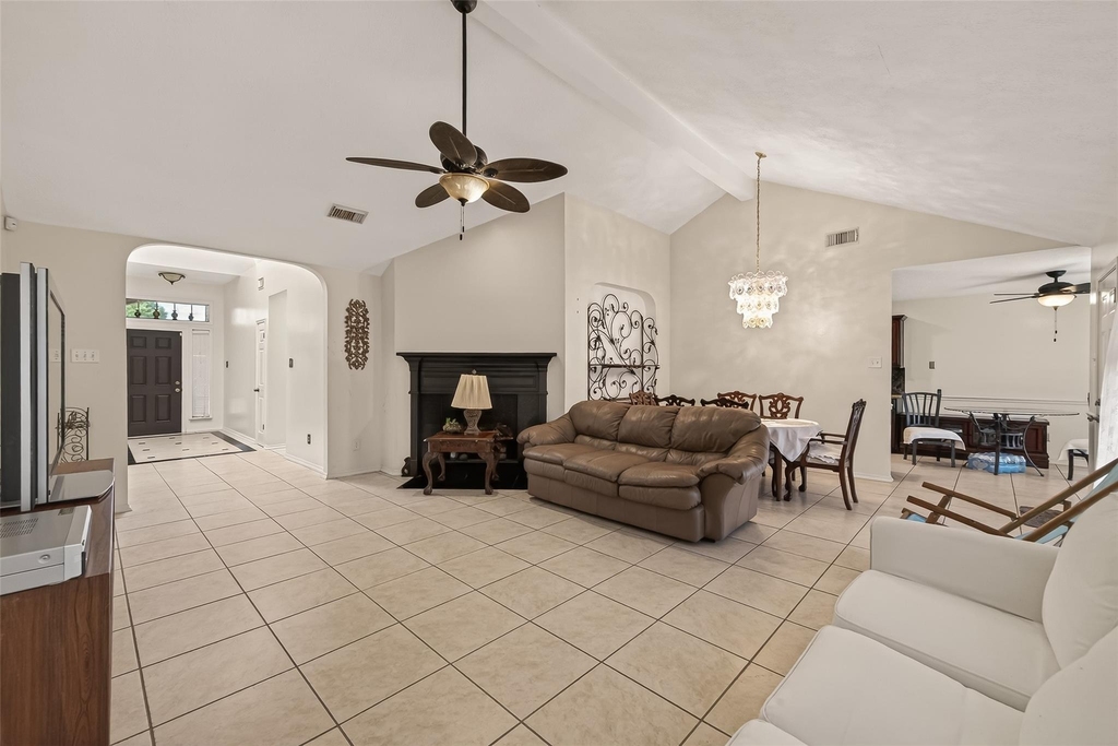 8203 Paddington Place Drive - Photo 7