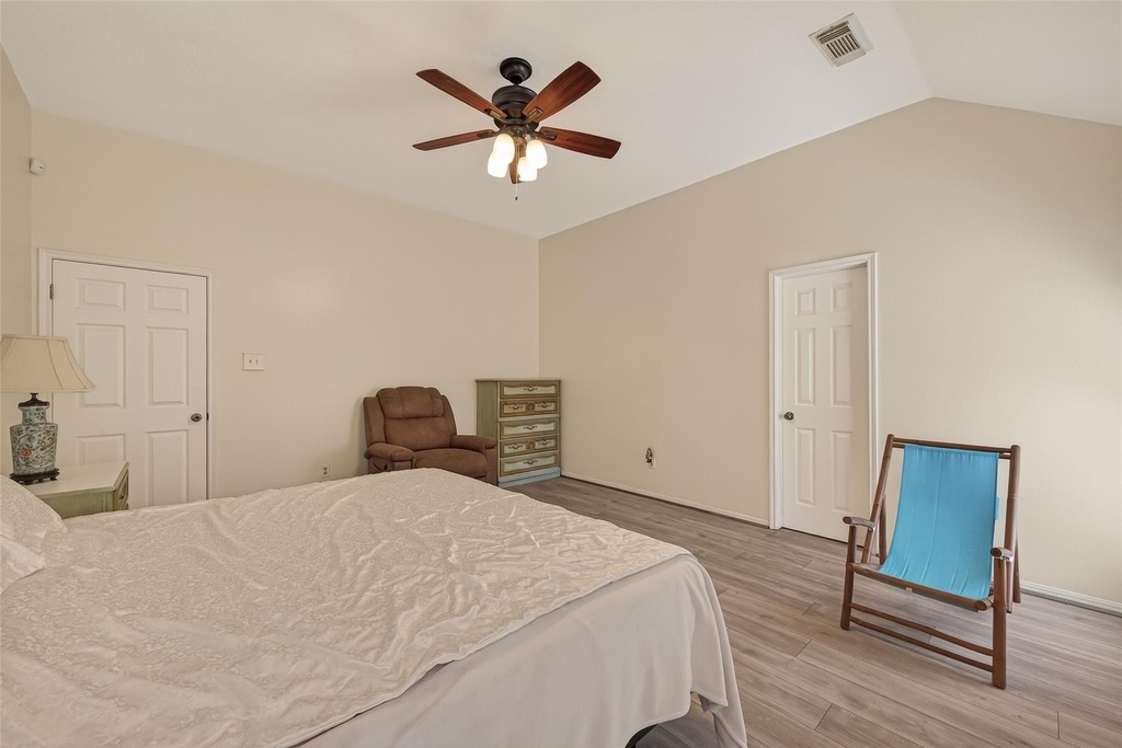 8203 Paddington Place Drive - Photo 21