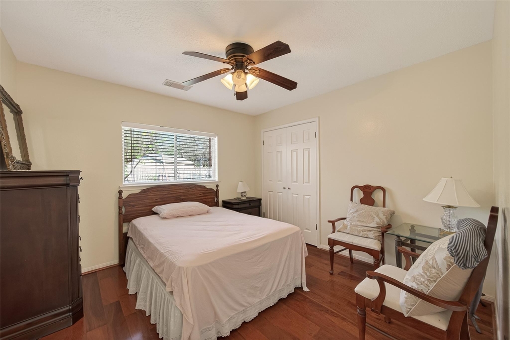 8203 Paddington Place Drive - Photo 15