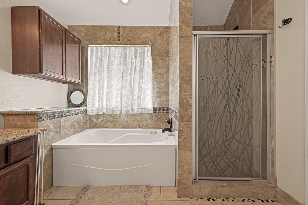 8203 Paddington Place Drive - Photo 23