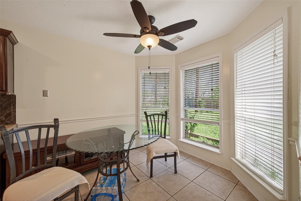 8203 Paddington Place Drive - Photo 9