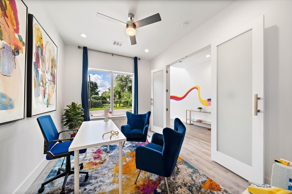 207 E 38th Street - Photo 1