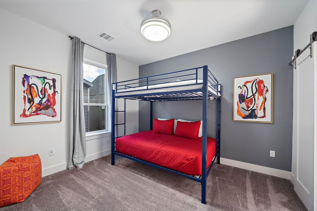 207 E 38th Street - Photo 12