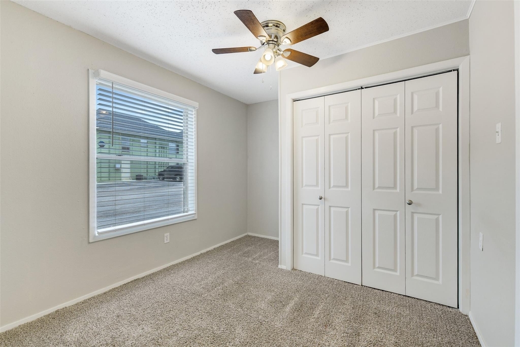 1512 Broadmoor Drive - Photo 7