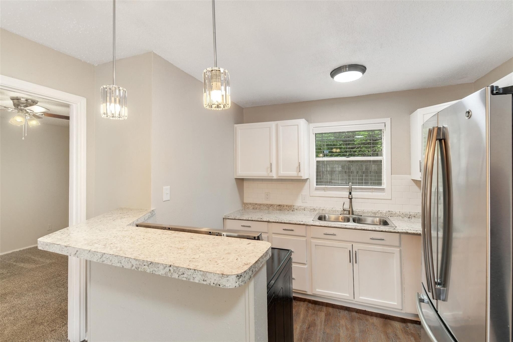 1512 Broadmoor Drive - Photo 0