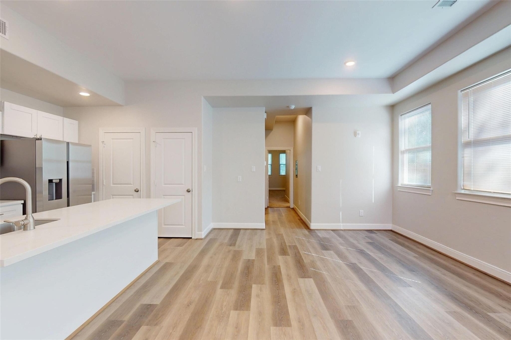 504 Nursery Rd - Photo 4