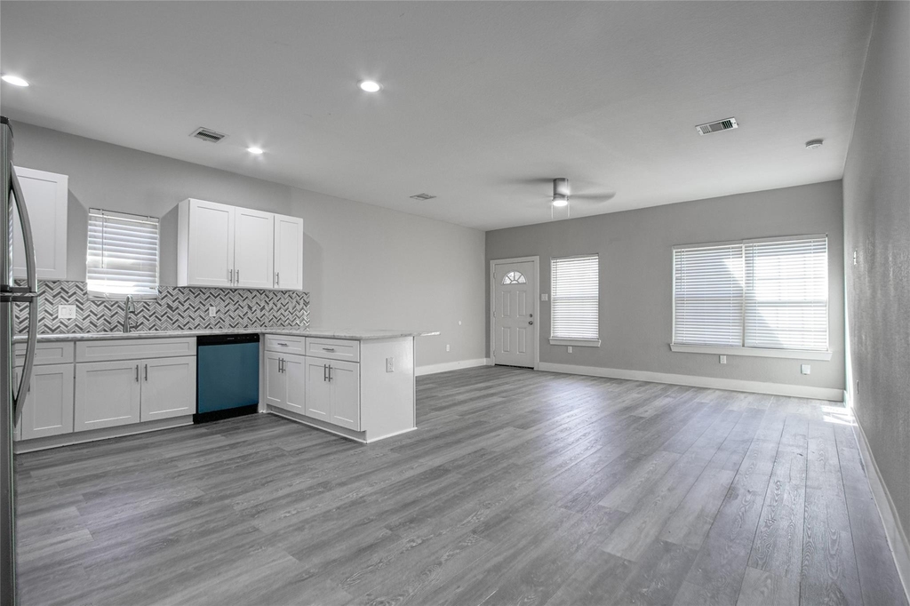 9306 Bean Street - Photo 10