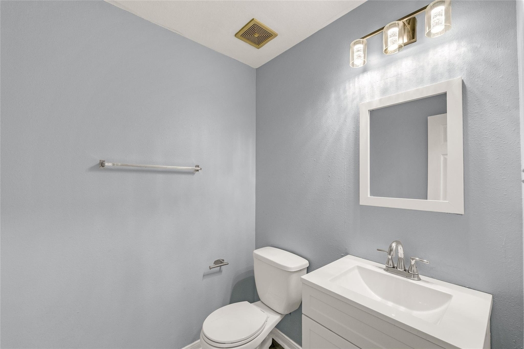 4640 Knoxville Street - Photo 9