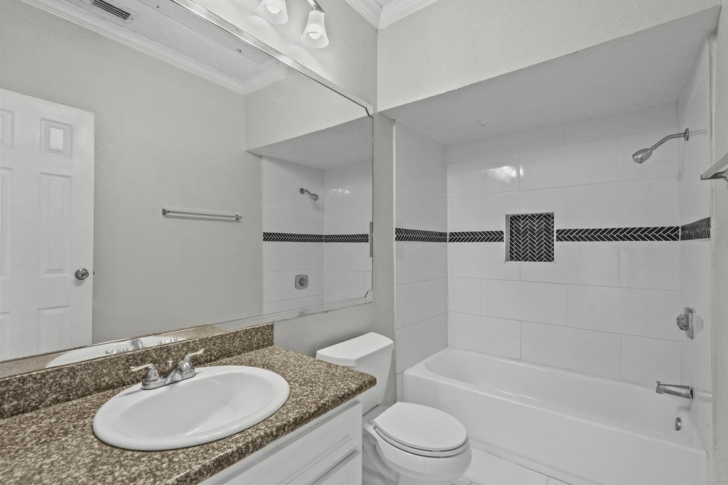7820 Seawall Boulevard - Photo 21