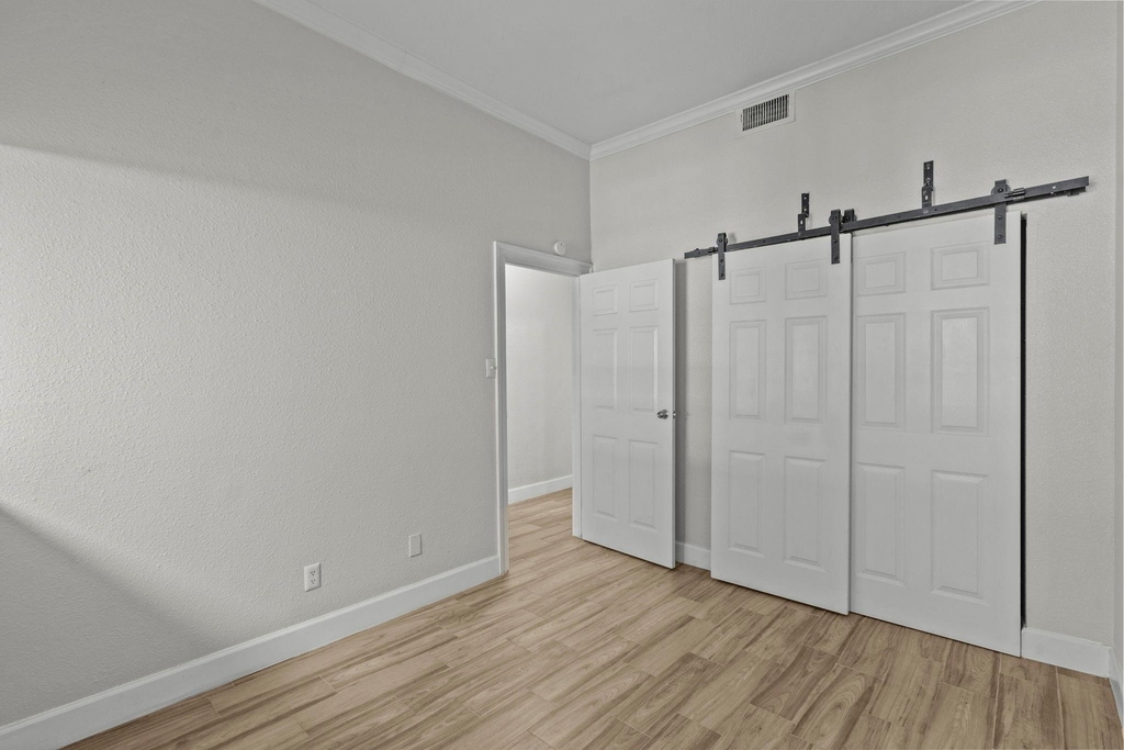 7820 Seawall Boulevard - Photo 17